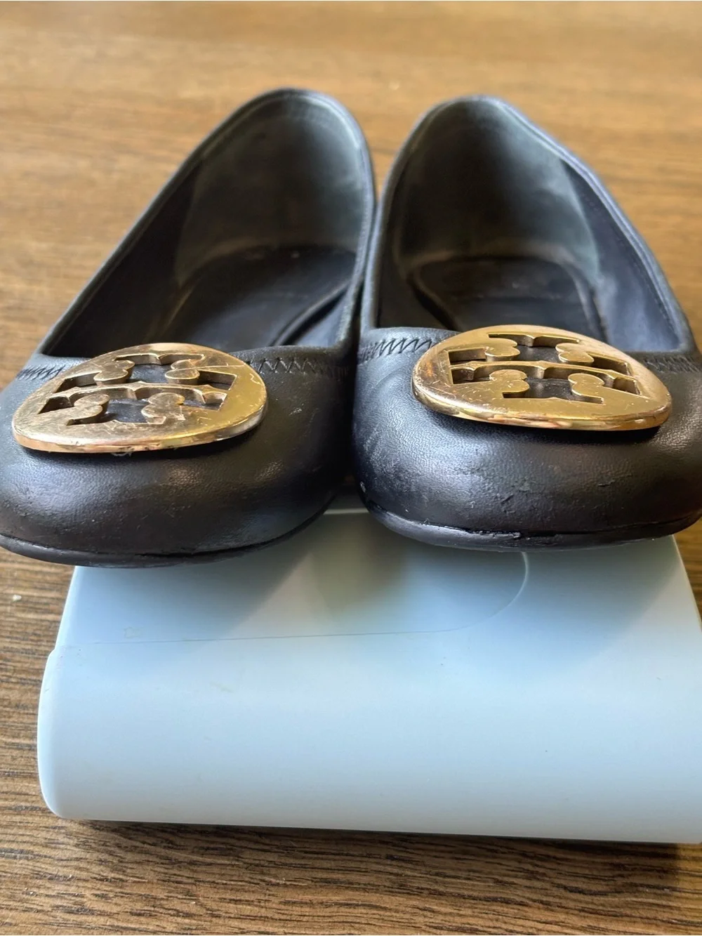 Tory Burch Black Leather Reva Ballet Flats Gold Logo Travel Shoes 6